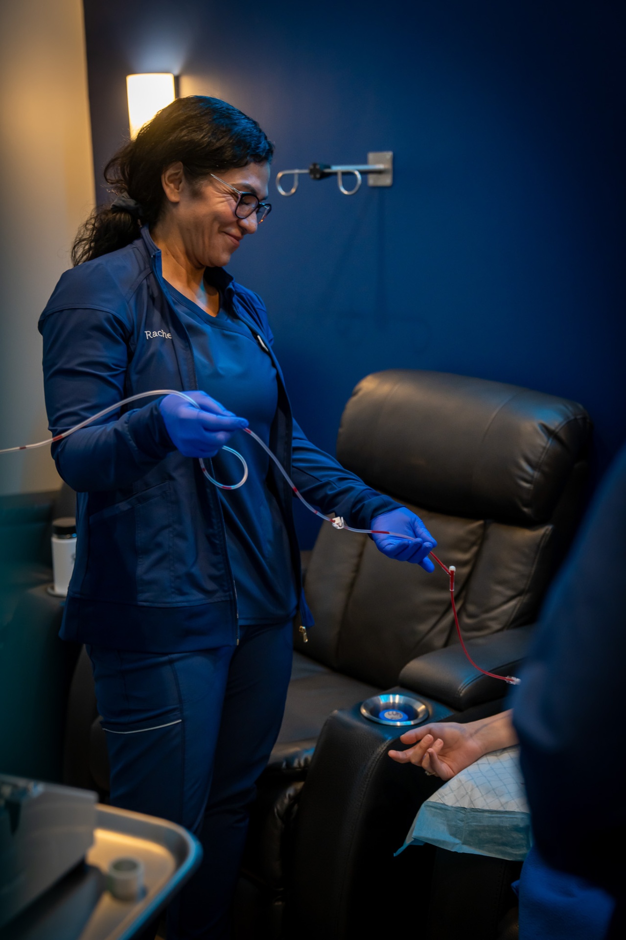 iCRYO South Jordan nurse Rachel prepping an ozone treatment in the clinical lounge