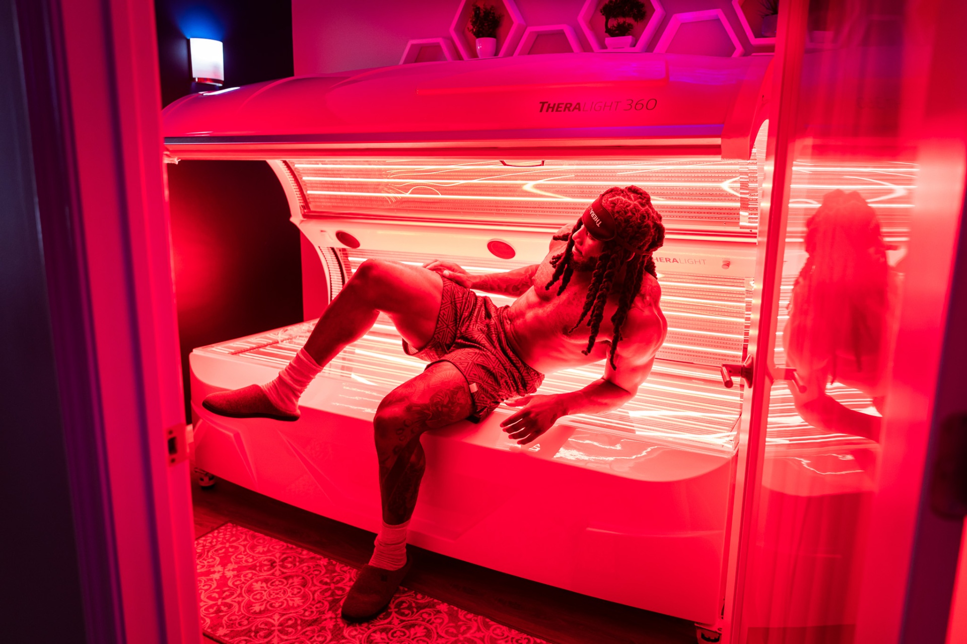 Inside an iCRYO South Jordan red light therapy room