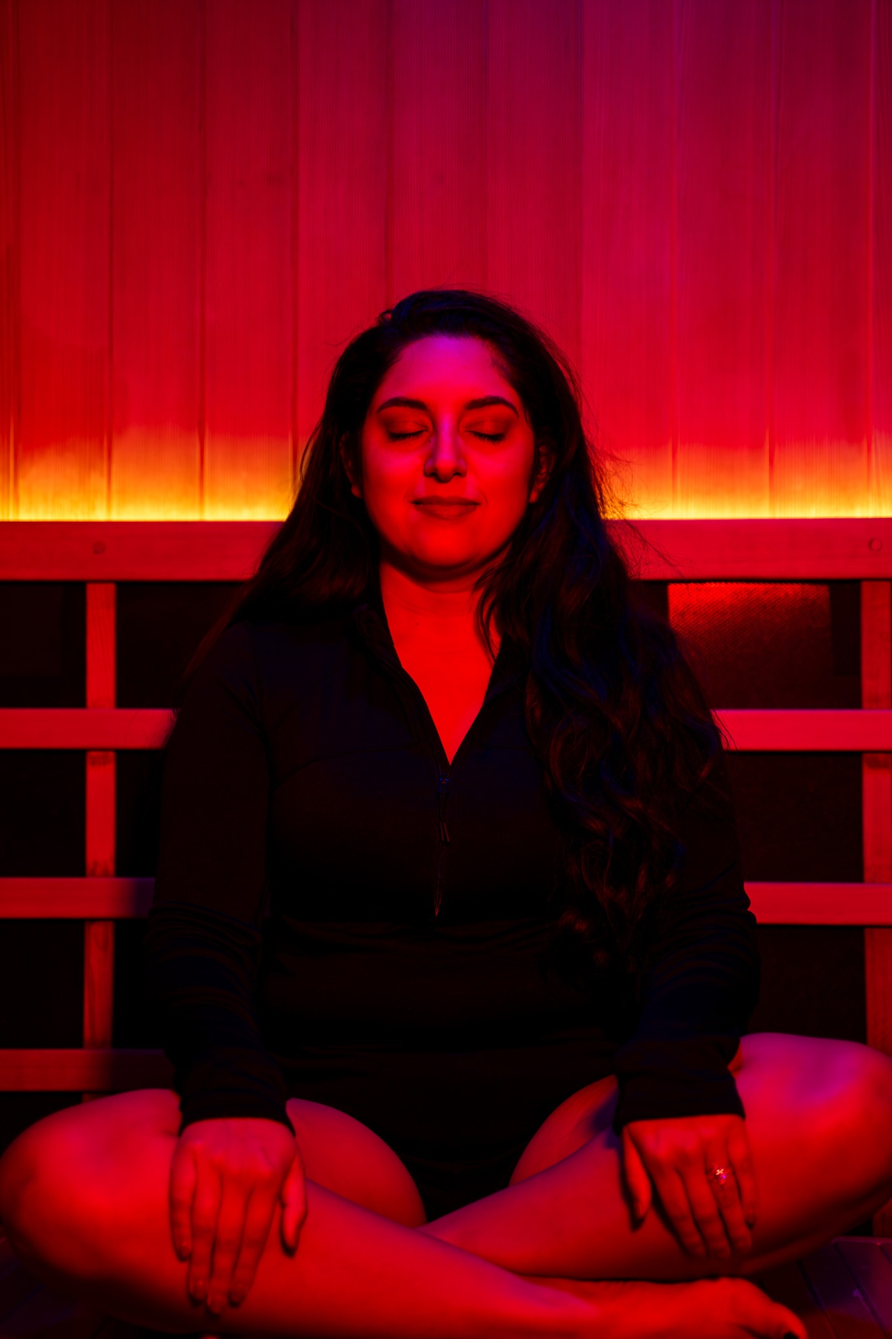 iCRYO South Jordan full-spectrum infrared sauna with red light therapy